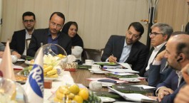 گزارش تصویری یک / نشست مدیران تی‌پی‌کو با رئیس سازمان دامپزشکی در شرکت لابراتوارهای رازک  <img src="/images/picture_icon.png" width="16" height="16" border="0" align="top">