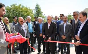 با حضور وزیر علوم، تحقیقات و فناوری بخش تحقیق و توسعه شرکت آوان بهمن شیمی افتتاح شد