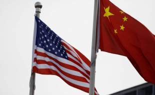 آمریکا روی واردات تجهیزات پزشکی از چین تعرفه می‌گذارد