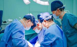چینی‌ها کلیه یک خوک اصلاح ژنتیکی شده را با موفقیت به یک بیمار پیوند زدند