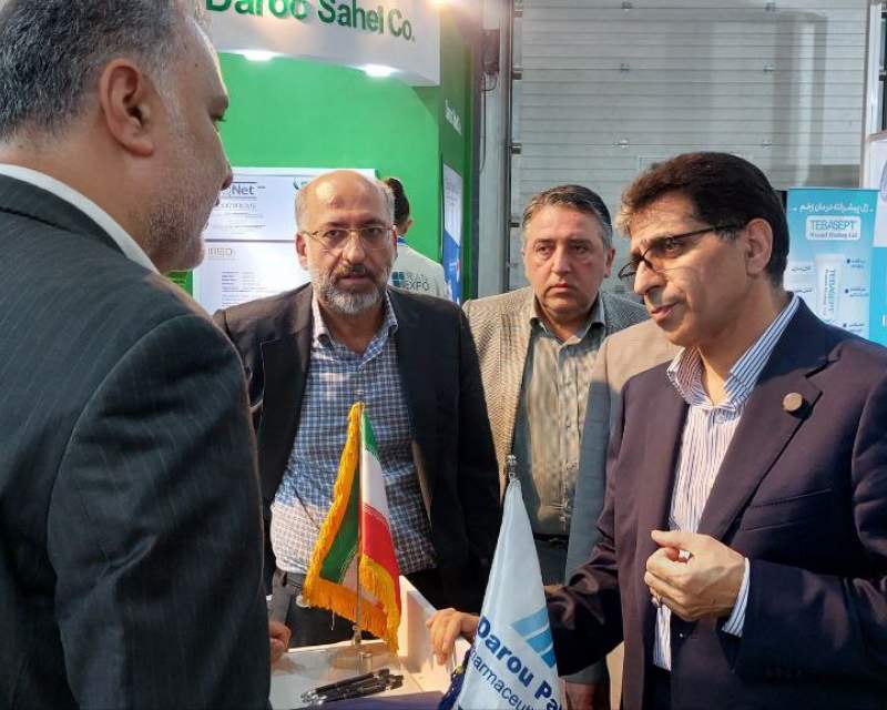 بازدید مفصل مدیرعامل شستا از غرفه تیپیکو در نمایشگاه ایران اکسپو ۲۰۲۵
