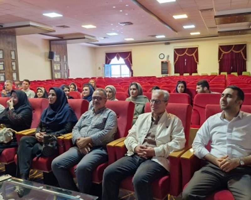 بازدید رئیس انجمن فارماکوگنوزی ایران از کارخانه داروسازی باریج اسانس