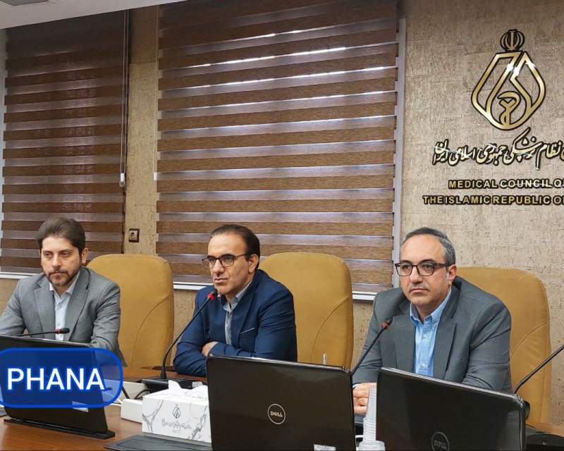 انتقاد رئیس‌زاده از بی‌قانونی وزیر بهداشت دولت شهید رئیسی