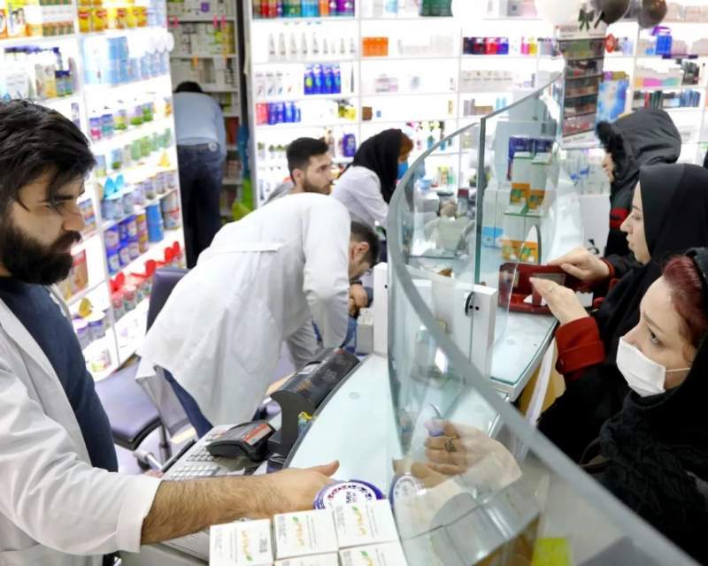 اگر وضعیت فعلی در حوزه دارو ادامه پیدا کند در ۶ ماه آینده دچار مشکل اساسی می‌شویم