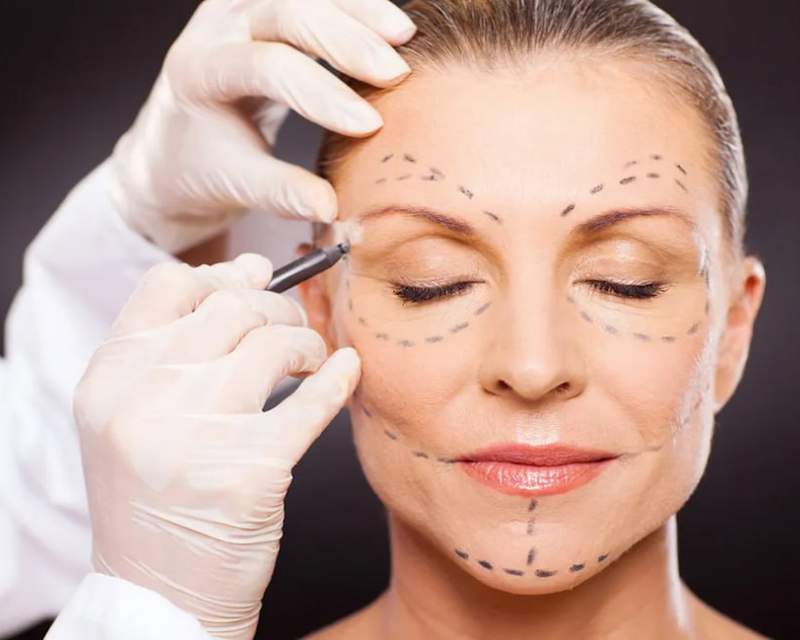کاهش تعداد عمل‌های زیبایی در جهان در سال گذشته