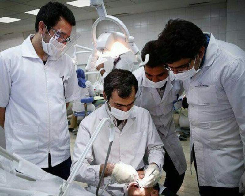 آینده آموزش پزشکی و دندانپزشکی کشور بسیار نگران‌کننده است