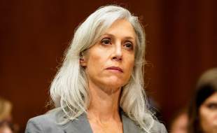 مدیر اخراج شده، زیرآب وزیر بهداشت را زد