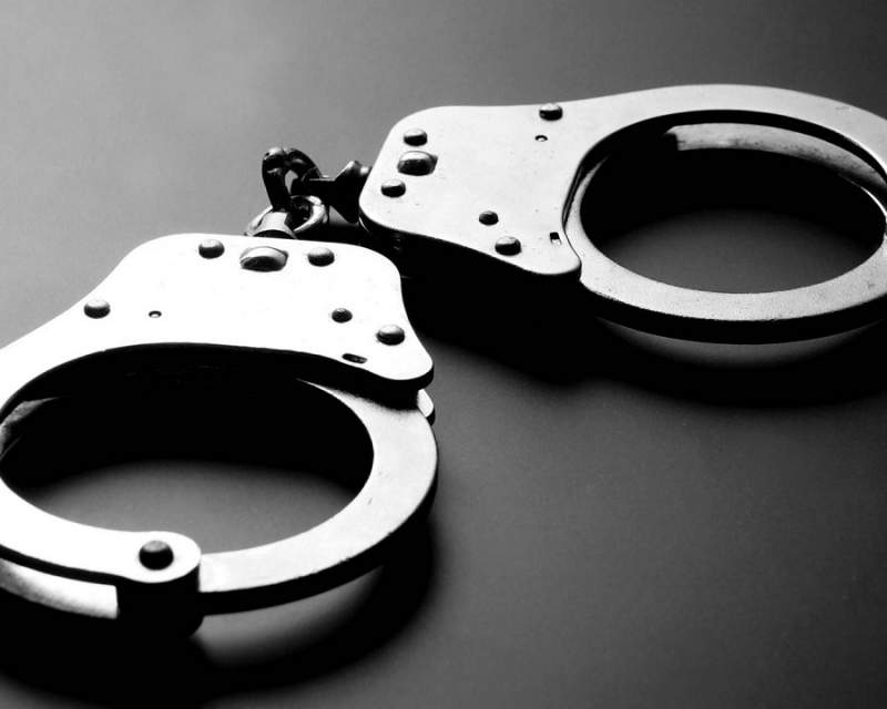 دستگیری دندانپزشک قلابی به همراه همدستش در لنگرود