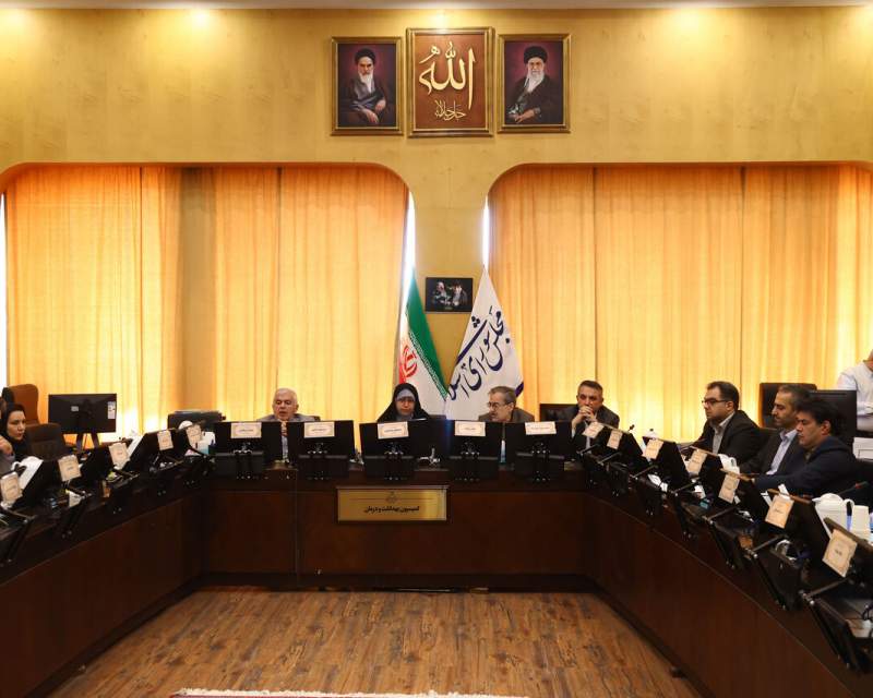 عقب ماندگی برخی دستگاه‌های اجرایی در تحقق تعهدات خود در حوزه سلامت الکترونیک