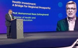 تاکید وزیر بهداشت ایران در ریاض بر توسعه همکاری‌های علمی و دارویی منطقه‌ای