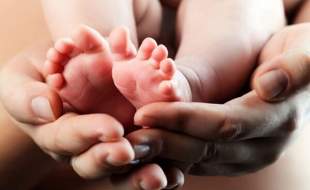 مشکلات مالی تنها ۱۰ درصد در تصمیم‌گیری برای فرزندآوری موثر است!