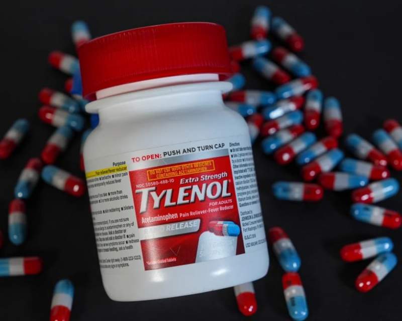 مالک کلینکس، مالک برند اصلی استامینوفن را می‌خرد