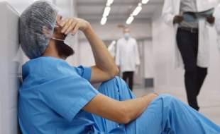 رشته‌ای که روزی رؤیا بود؛ رزیدنتی، تحقیر تمام‌عیار