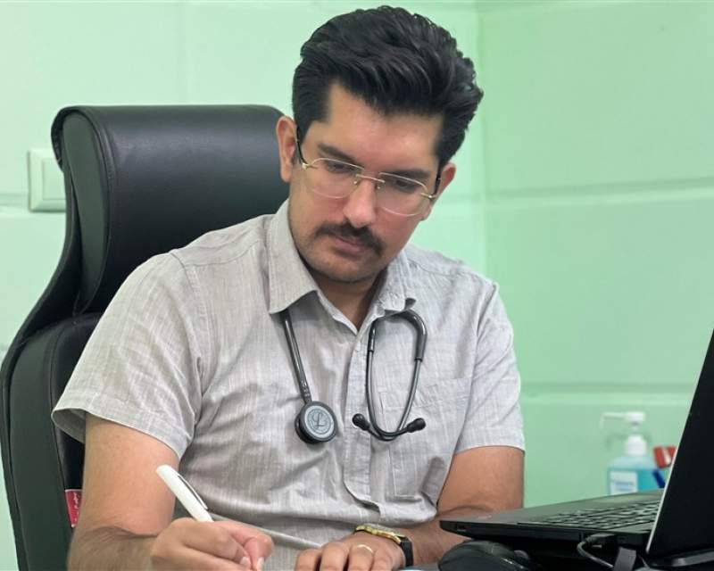 خوردن تخمه کدو و خرمالو با پوست دردسرساز شد