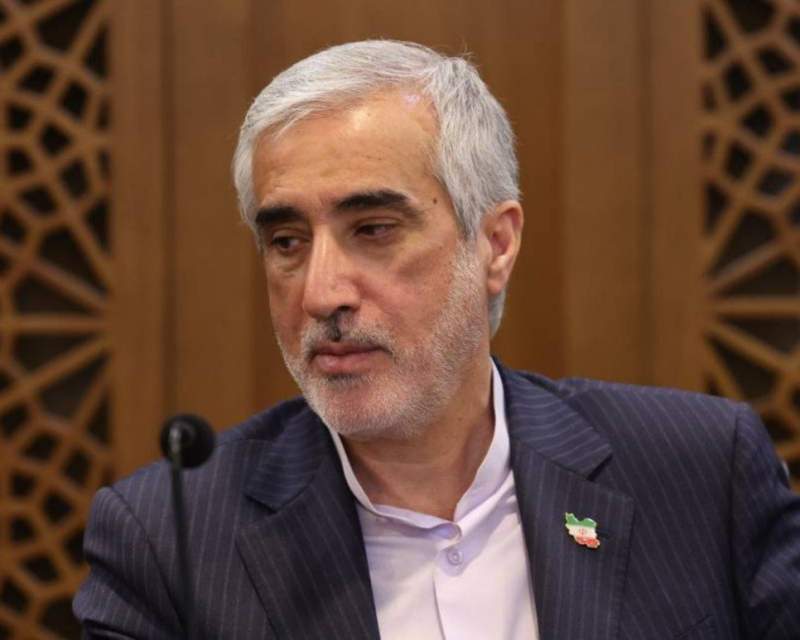 مرکز تحقیقات نباید "پارکینگ مدیران" باشد