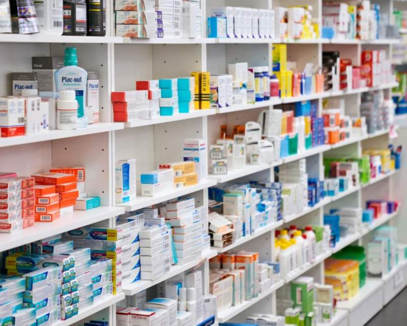 علیرغم میل باطنی داروها را آزاد می فروشیم