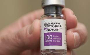 هشدار سازمان غذا و دارو آمریکا به ۱۸ وب‌سایت درباره فروش بوتاکس‌های تقلبی یا تائید نشده