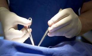 لابیاپلاستی فقط در بیمارستان‌ها و مراکز جراحی مجاز انجام می‌شود