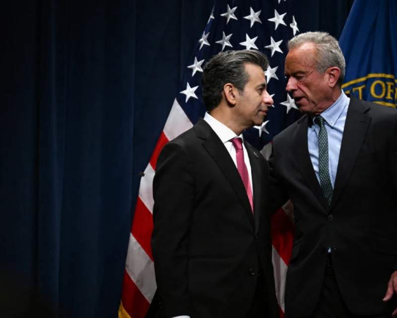 ایده تحقیرآمیز وزیر بهداشت آمریکا برای رئیس FDA