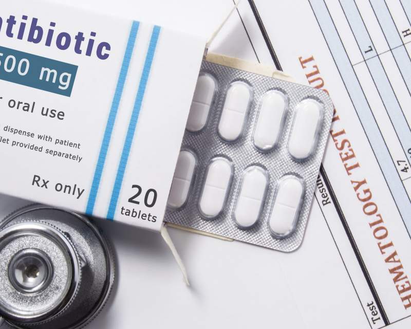 ۳۰ درصد نسخ ایرانی ها حاوی آنتی بیوتیک است