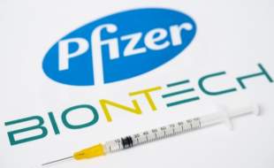 فایزر بخش زیادی از سهام خود را در بایوان‌تک فروخت