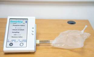 آیا یک آزمایش تنفسی می‌تواند سرطان معده را در مراحل اولیه تشخیص دهد؟