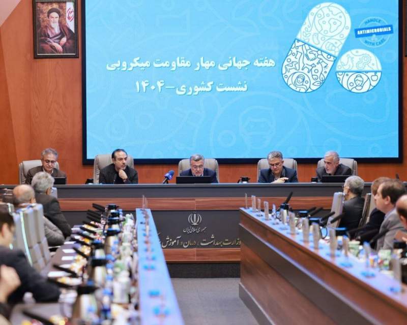 هشدار وزیر بهداشت: داروها را هم مثل آب و جنگل‌ها بی‌رویه مصرف می‌کنیم