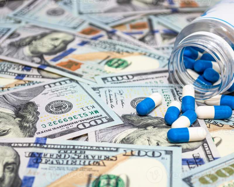 تنگنای ارزی در حوزه دارو و تجهیزات؛ ۱۴۰ همت حجم مطالبات