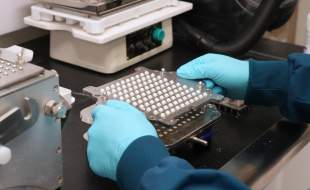 چین تمام کارت‌های برنده را در صنعت داروسازی جهان در اختیار دارد