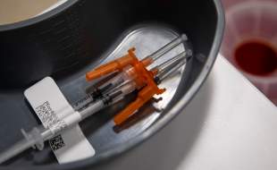 مرگ ۱۰ کودک احتمالا به دلیل تزریق واکسن کووید