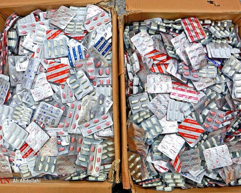 کشف ۴۵۳۶۸ عدد انواع دارو‌های غیرمجاز سقط جنین و دارو‌های غیرمجاز قاچاق در بوکان