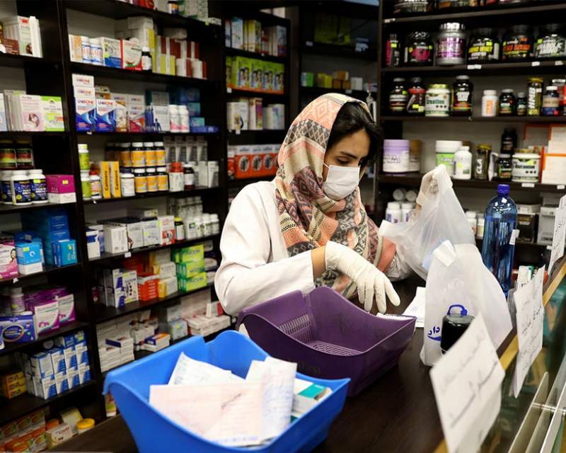 ۶۰ درصد واردات داروی کشور در دستان ۶ شرکت ۶۰ درصد واردات داروی کشور در دستان ۶ شرکت