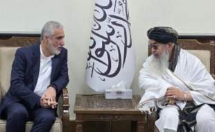 پیرصالحی از نمایشگاه افغان هلث ۲۰۲۵ بازدید می‌کند