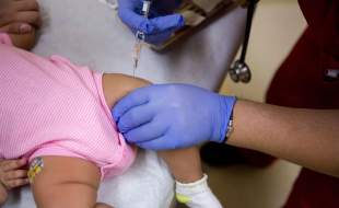 نگرانی واکسن‌سازان از تصمیم جنجالی کمیته مشورتی واکسن آمریکا