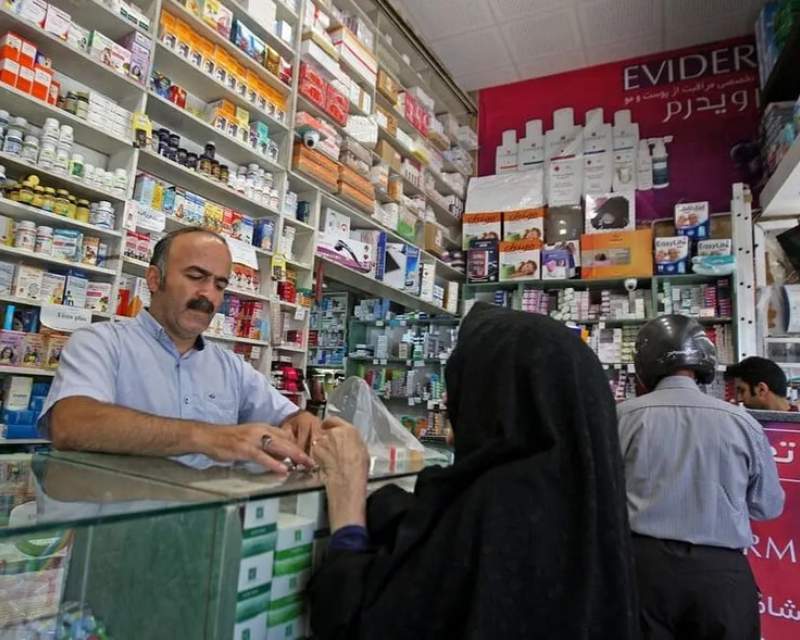 بدعهدی شرکت وابسته به وزارت نفت، بازار دارو را آسیبپذیرتر کرده است بدعهدی شرکت وابسته به وزارت نفت، بازار دارو را آسیبپذیرتر کرده است