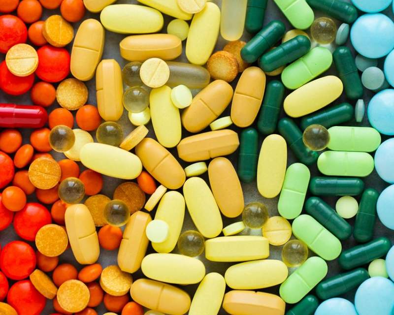 افزایش شدید قیمت داروهای وارداتی در پی حذف ارز ترجیحی؛ اختلال در روند درمان بیماران با اعمال سیاست‌های نادرست!