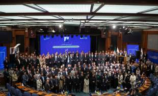 تقدیر از نقش کیمیاگران امروز در تولید و توسعه نظام سلامت همزمان با آیین گرامیداشت سی‌سالگی این شرکت